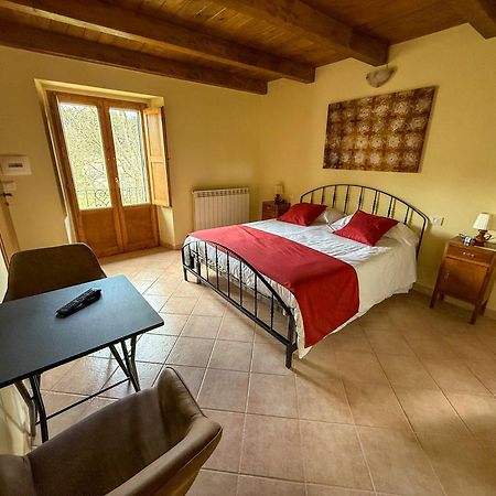 Sognando Bominaco - Dimora San Pellegrino Hotel Bagian luar foto